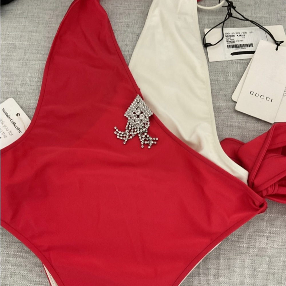 Gucci one piece bathing suit size extra small. - Picture 3 of 7